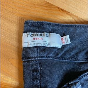 Black distressed jeggings